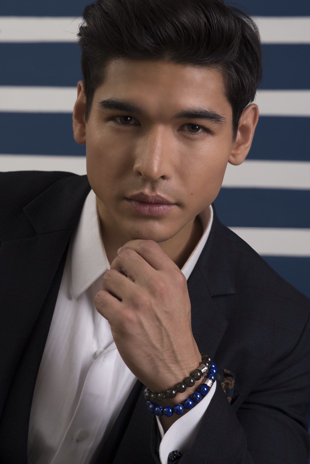 Bespoke Suit Etiquette: The Gentleman's Guide to Wearing Your Custom Tailoring